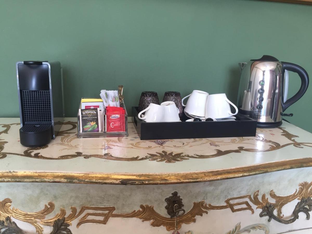 Joy Bed And Breakfast Албисола Марина Екстериор снимка